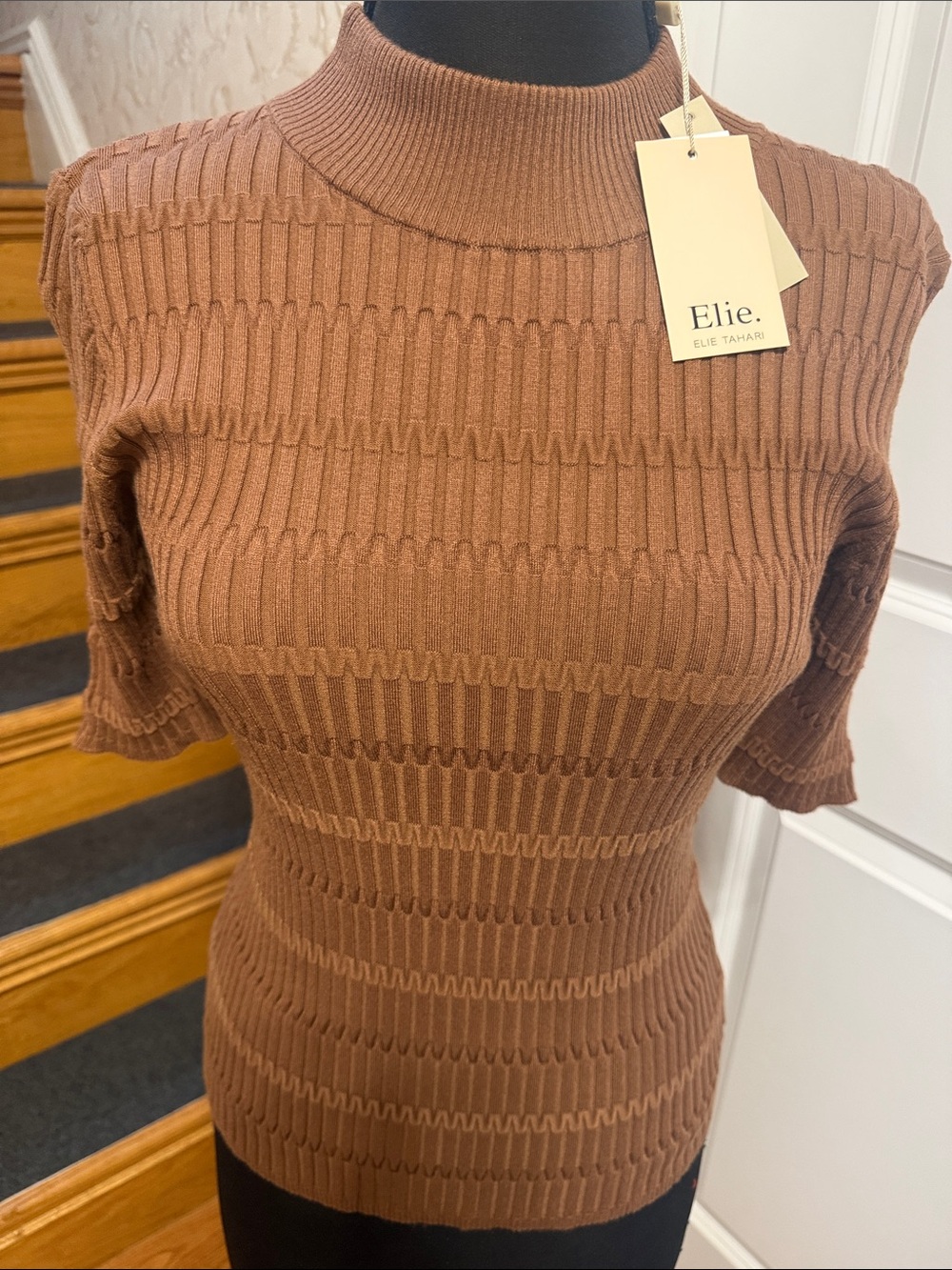 NWT Elie Tahari Brown Ribbed Short-Sleeve Mock Neck Top.  Size M